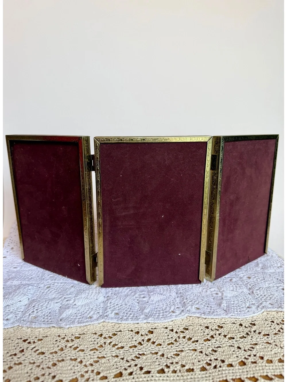 Vintage Kmart Gold Triple 5x7 Picture Frame Folding Ornate S.S. Kresge